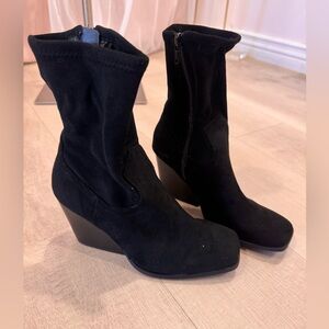 Elegant Black Women's Boots